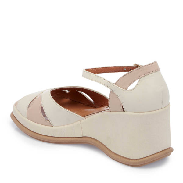 Bej Deri Kadın Dolgu Topuklu Ayakkabı - K25Y1AY67904-A25 - 2