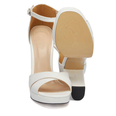  Beyaz Vegan Kadın Topuklu Ayakkabı - K22YAY210313-Q3Y - 4