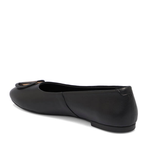 Siyah Deri Kadın Babet - K25S1BB68364-A23 - 2