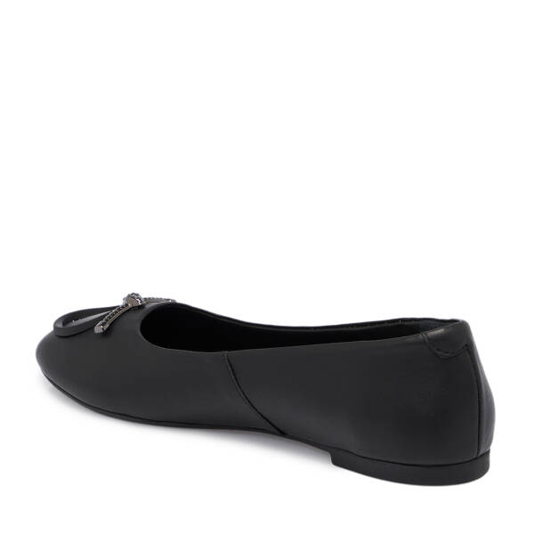 Siyah Deri Kadın Babet - K25S1BB68365-A23 - 2