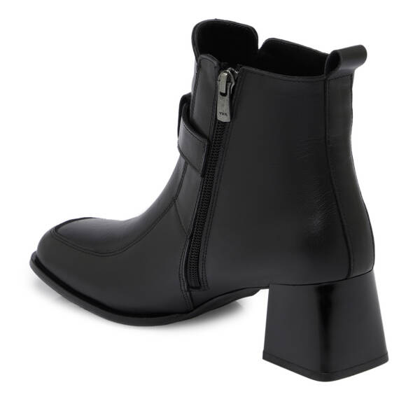 Siyah Deri Kadın Bot - K25K1BT68193-A23 - 2