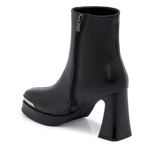Siyah Deri Kadın Bot - K25K1BT68196-A23 - 2