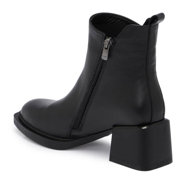 Siyah Deri Kadın Bot - K25K1BT68252-A23 - 2