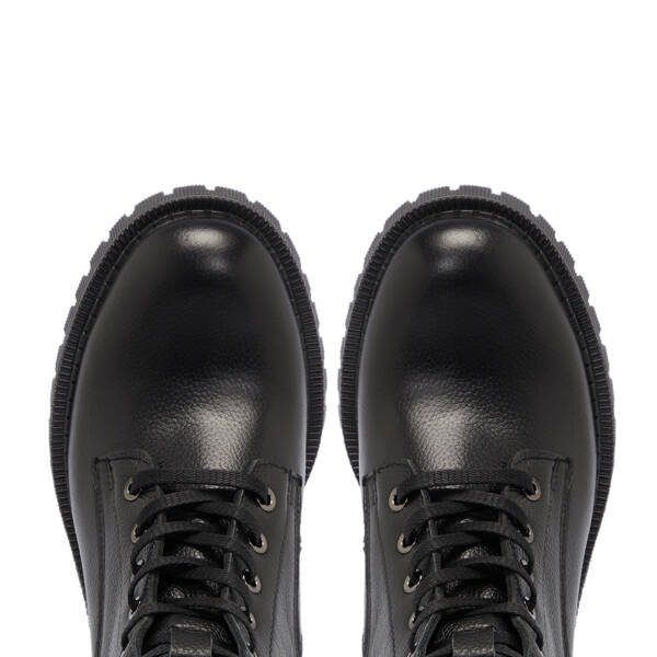 Siyah Deri Kadın Bot - K25K1BT68327-A41 - 5