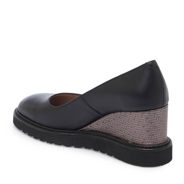 Siyah Hakiki Deri Kadın Dolgu Topuklu Ayakkabı - K25I1AY68092-A23 - 2