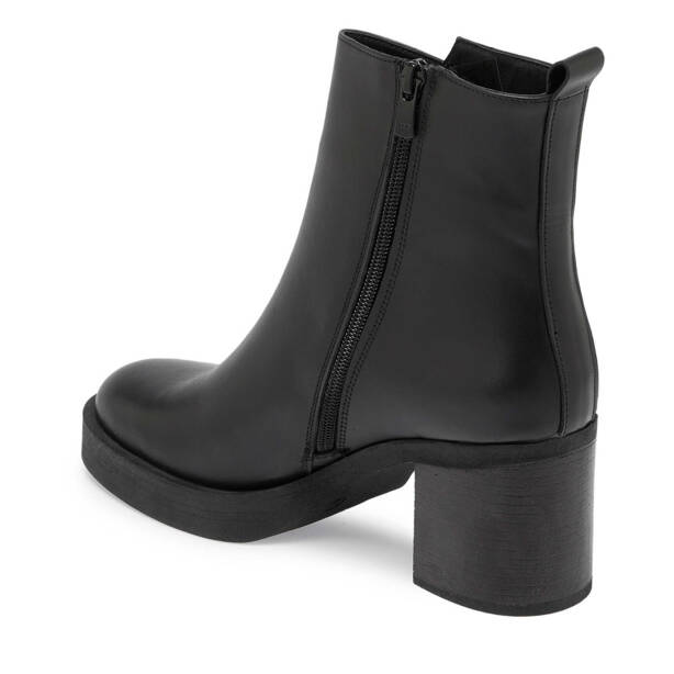 Siyah Deri Kadın Klasik Bot - K24K1BT67627-A23 - 2