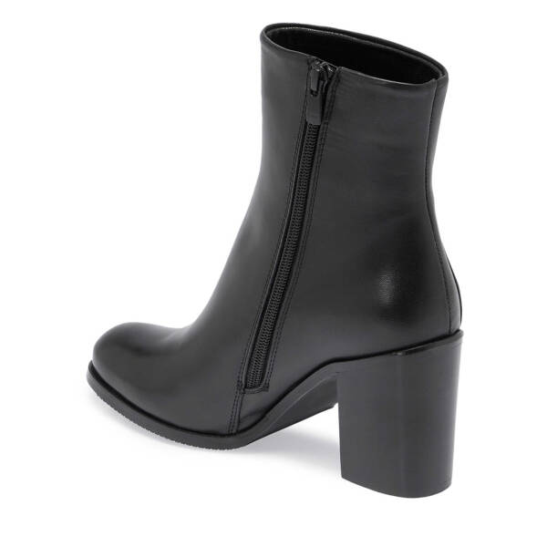 Siyah Deri Kadın Klasik Bot - K24K1BT67649-A23 - 2