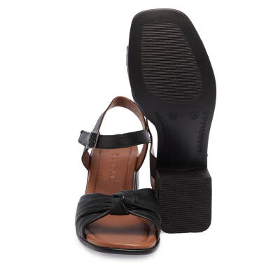 Siyah Deri Kadın Sandalet - K25Y1SN67771-A23 - 4