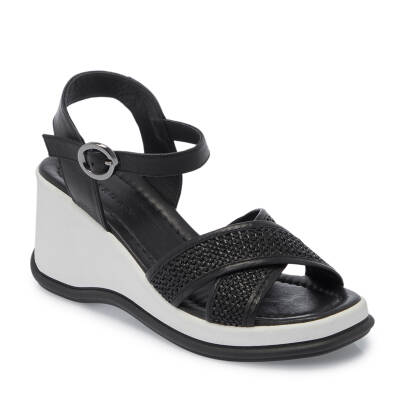 Siyah Deri Kadın Sandalet - K25Y1SN68055-A23 - 1
