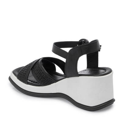 Siyah Deri Kadın Sandalet - K25Y1SN68055-A23 - 2