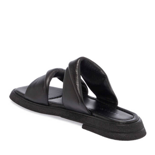 Siyah Deri Kadın Terlik - K24Y1TR67130-A23 - 2
