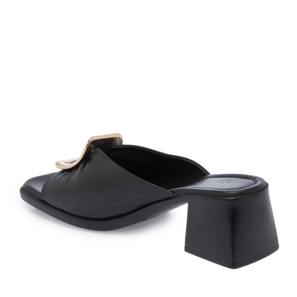 Siyah Hakiki Deri Kadın Terlik - K25Y1TR67757-A23 - 3