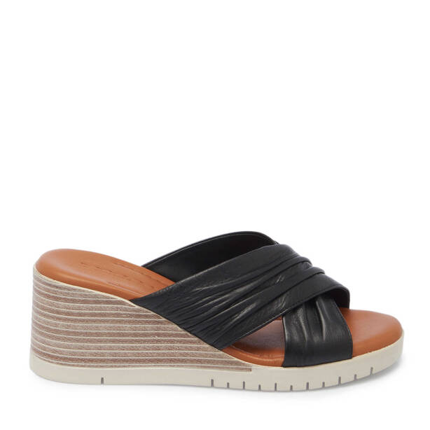 Siyah Hakiki Deri Kadın Terlik - K25Y1TR67775-A23 - 3