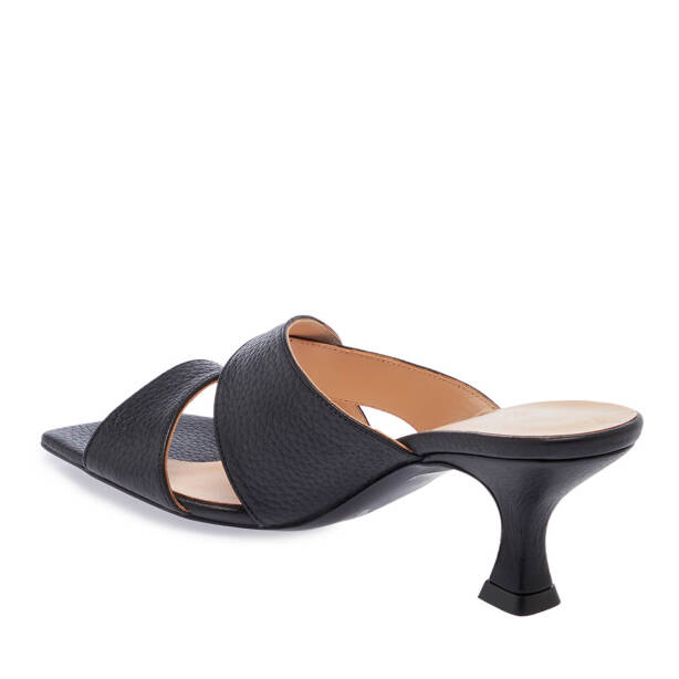 Siyah Hakiki Deri Kadın Terlik - K25Y1TR67795-A23 - 3