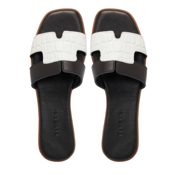 Siyah Hakiki Deri Kadın Terlik - K25Y1TR67887-A23 - 5