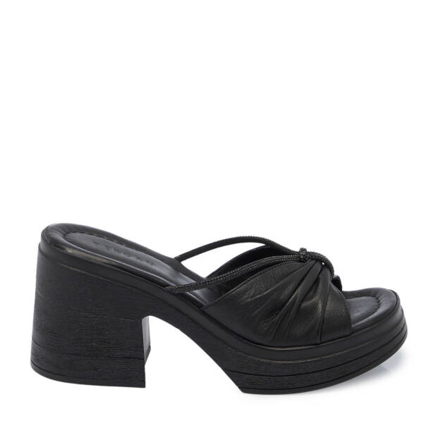 Siyah Hakiki Deri Kadın Terlik - K25Y1TR68059-A23 - 1