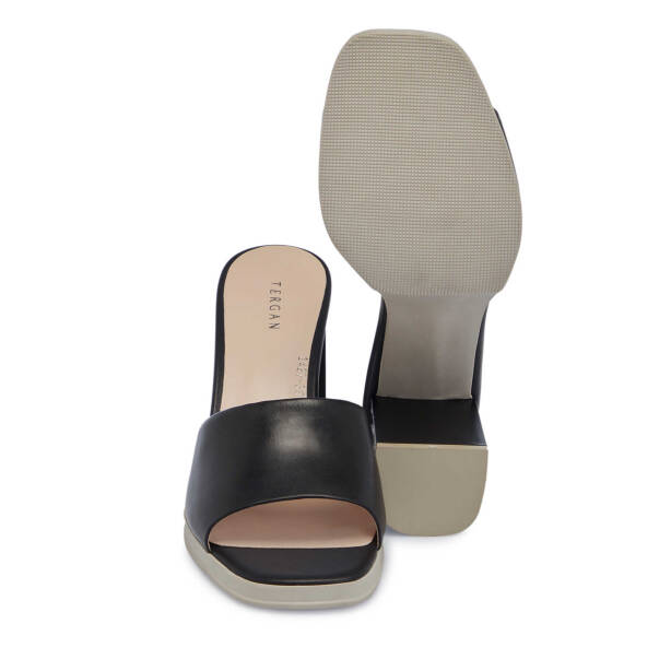 Siyah Hakiki Deri Kadın Terlik - K25Y1TR68083-A23 - 4