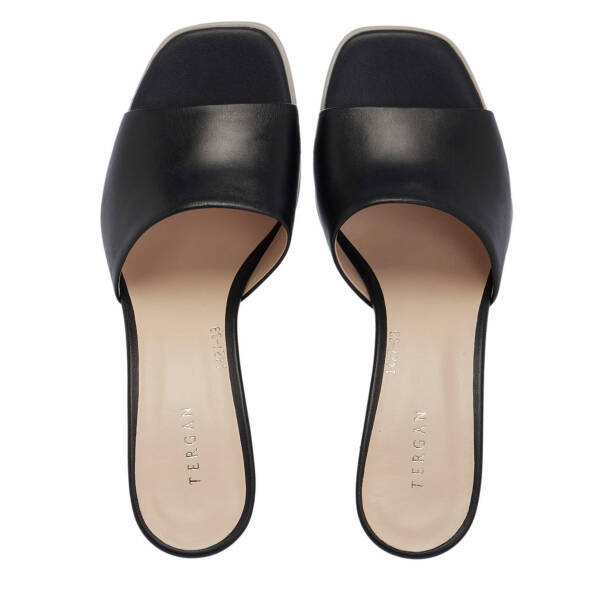 Siyah Hakiki Deri Kadın Terlik - K25Y1TR68083-A23 - 5