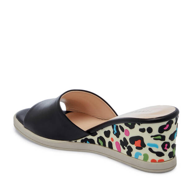 Siyah Hakiki Deri Kadın Terlik - K25Y1TR68085-A23 - 3