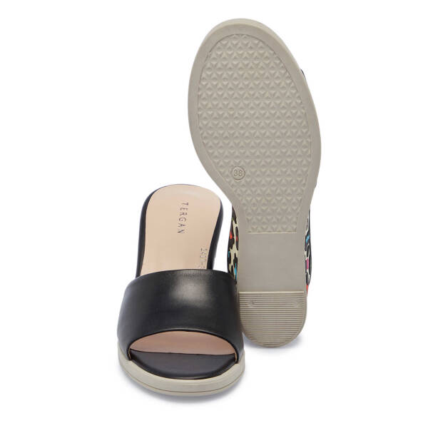 Siyah Hakiki Deri Kadın Terlik - K25Y1TR68085-A23 - 4