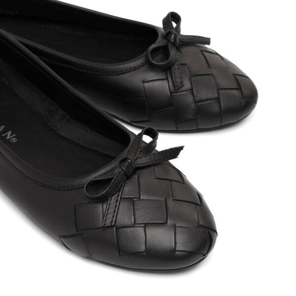 Siyah Hakiki Deri Kadın Babet - K26I1BB68482-A23 - 3