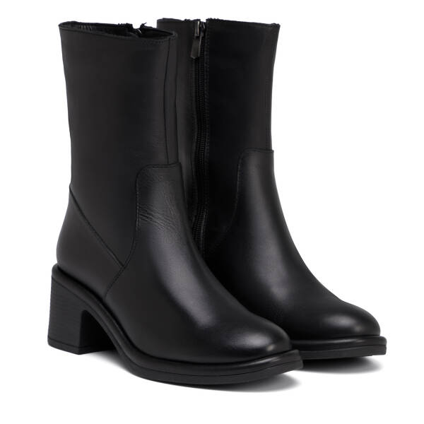 Siyah Hakiki Deri Kadın Çizme - K26K1CM68814-A23 - 2