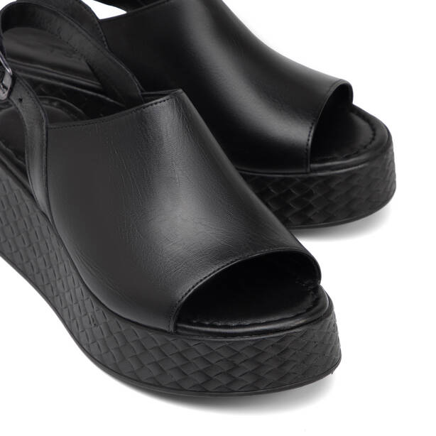 Siyah Hakiki Deri Kadın Sandalet - K26Y1SN68560-A23 - 3