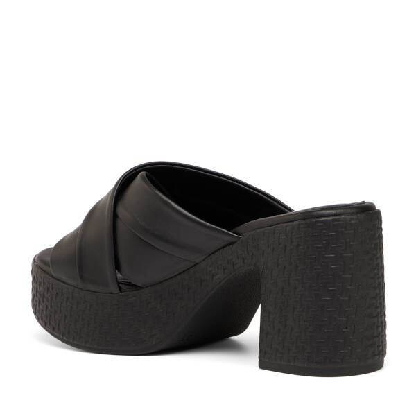 Siyah Hakiki Deri Kadın Terlik - K25Y1TR67767-A23 - 4