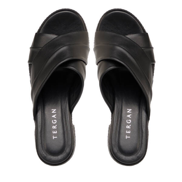 Siyah Hakiki Deri Kadın Terlik - K25Y1TR67767-A23 - 5