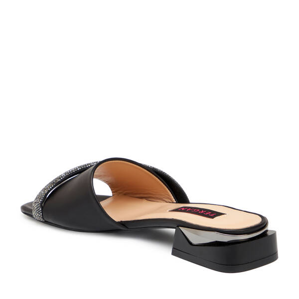 Siyah Hakiki Deri Kadın Terlik - K25Y1TR67938-A23 - 2