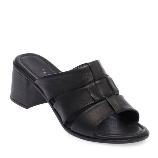 Siyah Hakiki Deri Kadın Terlik - K26Y1TR68525-A23 - 2