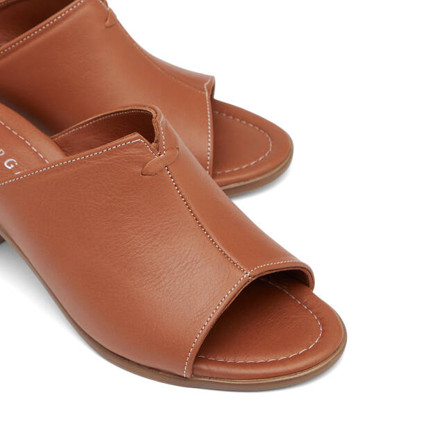 Taba Hakiki Deri Kadın Terlik - K26Y1TR68524-A29 - 3